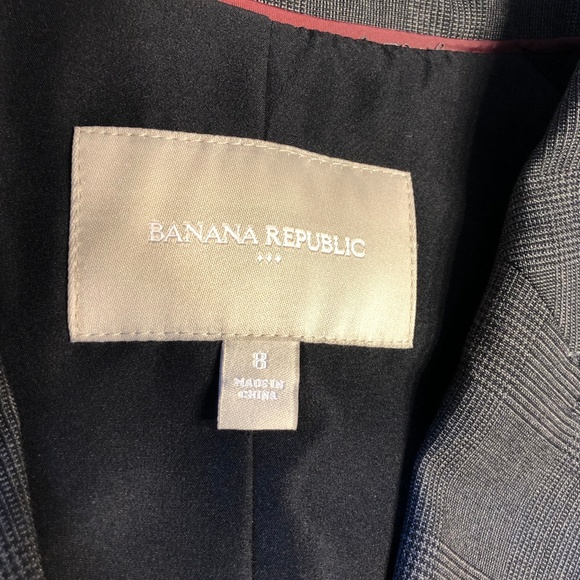 Unworn Banana Republic gray blazer with pleats - Picture 4 of 8